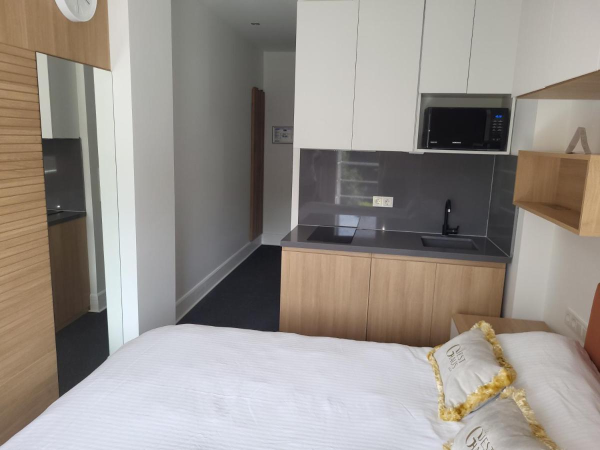 Guesthaus 2 Hotel Dudelange Bagian luar foto