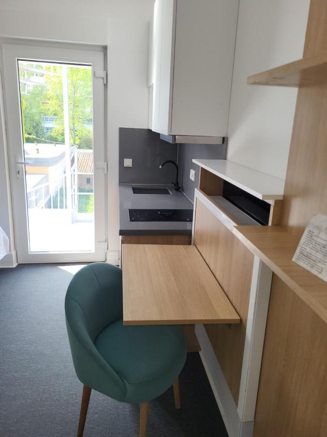 Guesthaus 2 Hotel Dudelange Bagian luar foto