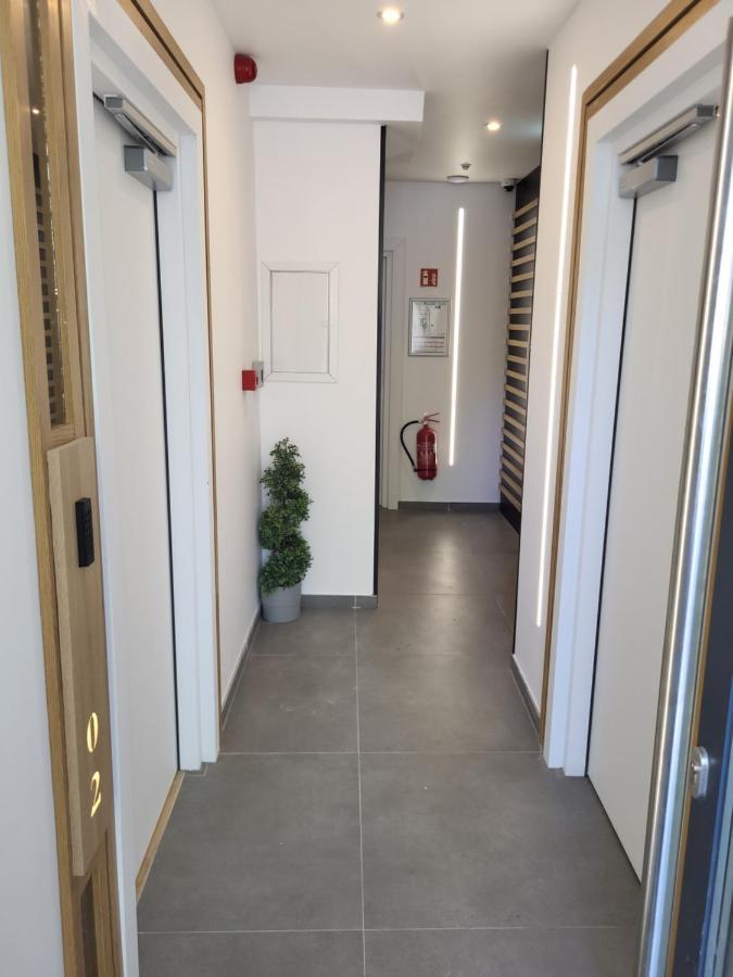 Guesthaus 2 Hotel Dudelange Bagian luar foto
