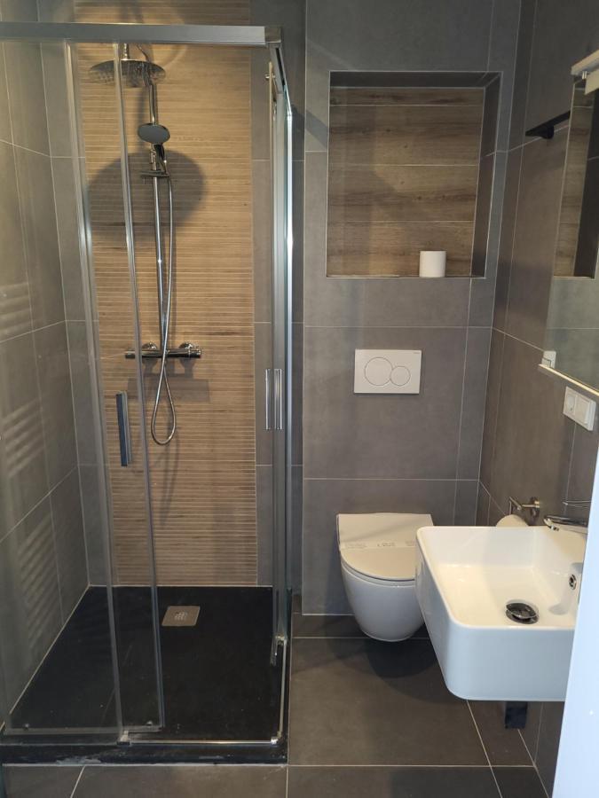 Guesthaus 2 Hotel Dudelange Bagian luar foto
