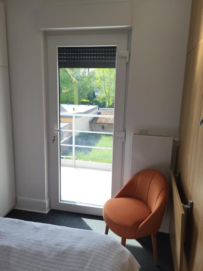 Guesthaus 2 Hotel Dudelange Bagian luar foto
